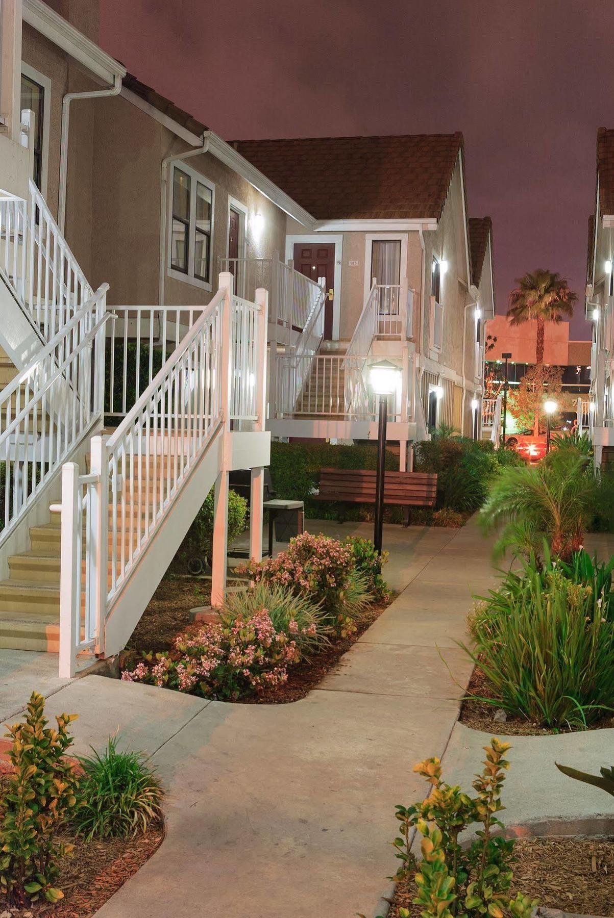 Residence Inn Anaheim Placentia/Fullerton Exterior photo